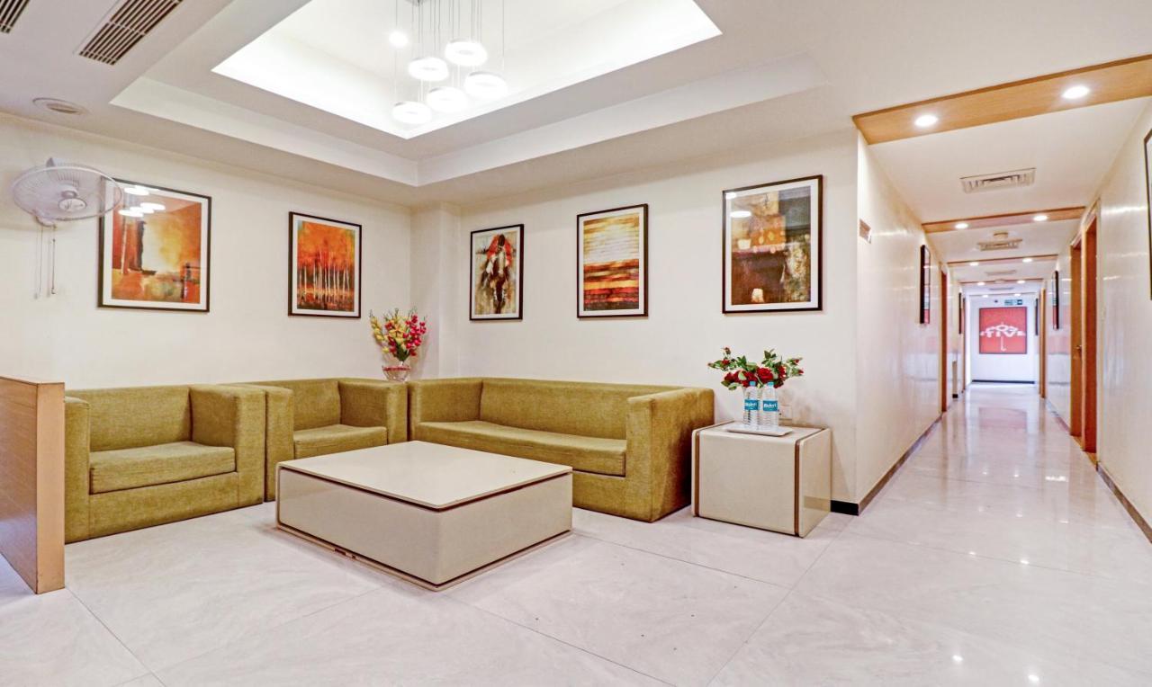 Treebo Galaxy Rooms New Delhi Luaran gambar