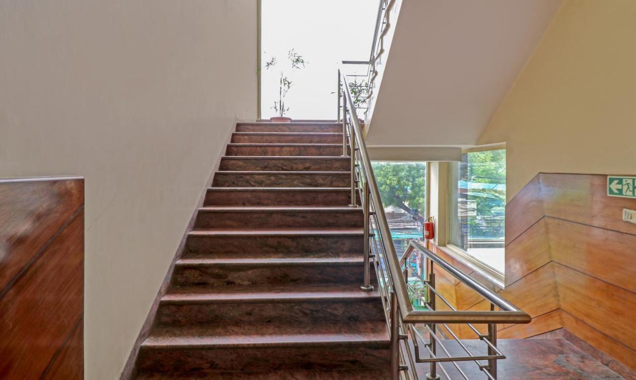 Treebo Galaxy Rooms New Delhi Luaran gambar